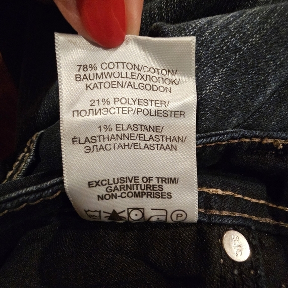 SILVER Suki Super Stretch Mid Rise Relaxed Hip & Thigh Skinny Leg Dark Wash Jean - Picture 13 of 16